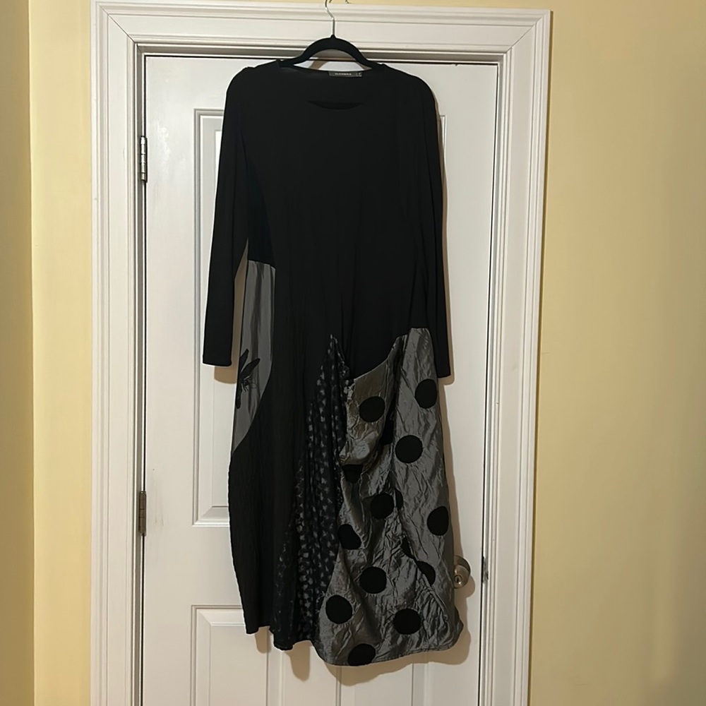 ALEMBIKA statement making dress, EUC